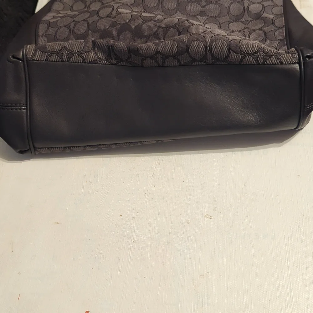Coach fabric/ leather - Picture 4 of 4